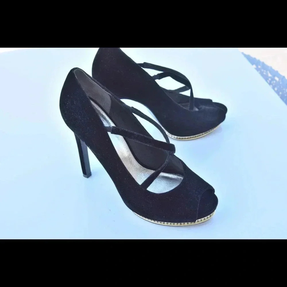 Adrianna Papell platform pumps